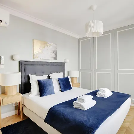 Pick A Flat's In Montmartre - Rue Lepic 巴黎