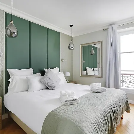 Apartment Pick A Flat's In Montmartre - Rue Lepic *