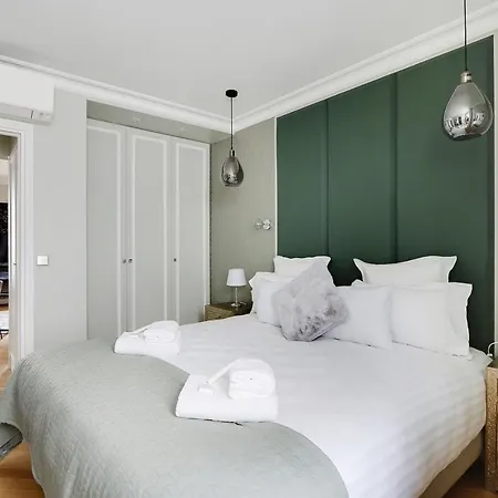 Pick A Flat's In Montmartre - Rue Lepic Apartment Paris