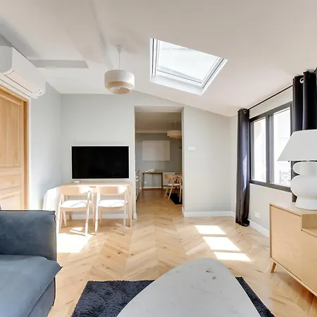 Apartment Pick A Flat's In Montmartre - Rue Lepic *