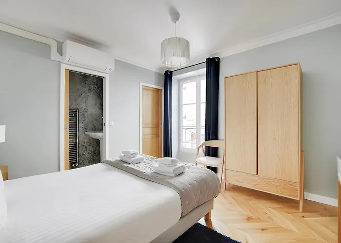 Pick A Flat's In Montmartre - Rue Lepic شقة باريس