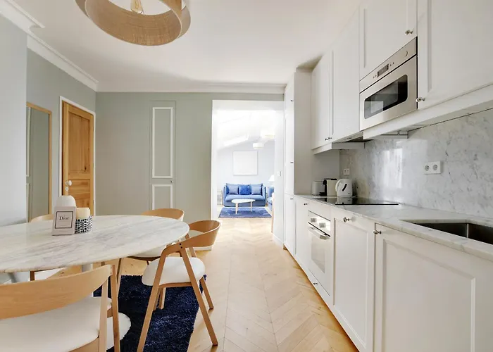 Pick A Flat's In Montmartre - Rue Lepic شقة باريس